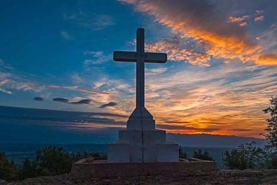 Photo of cross on Cross Mountain